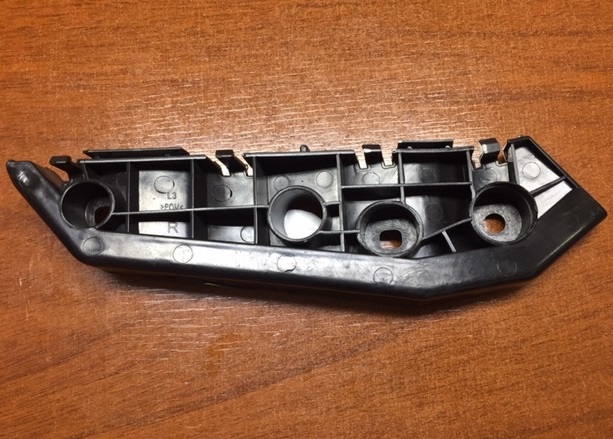 SOPORTE PARAG DEL DER BYD F3 14