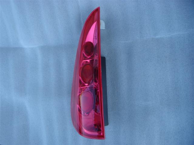 FAROL TRA IZQ EFFA 1000 (CRISTAL)