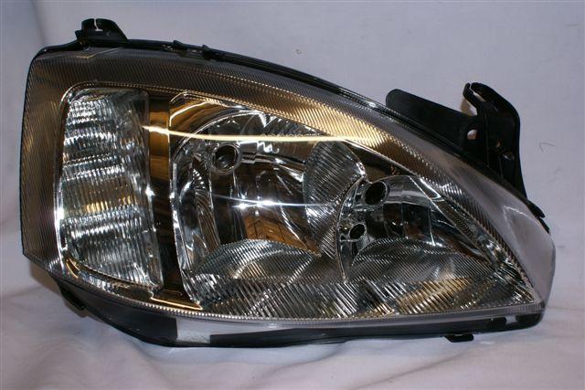 SEMIOPTICA DER GM CORSA II 03 RAYADA (CRO)