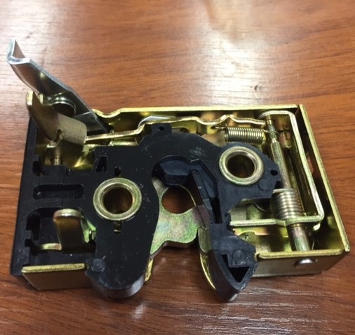 CERRADURA PUERTA DEL IZQ VW GOL I 87-94 (B)