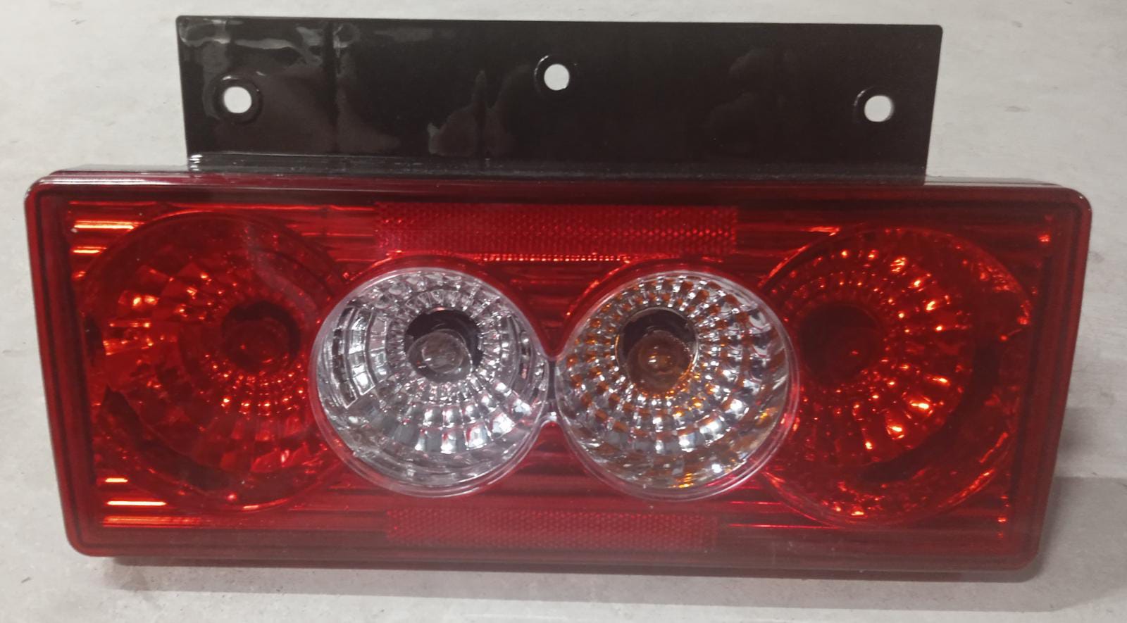 FAROL TRA DER FOTON AUMARK 1061