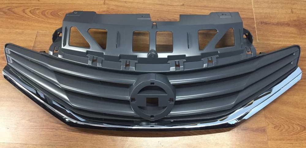 CARETA NISSAN NOTE 13 CON MOLDURA CROMADA