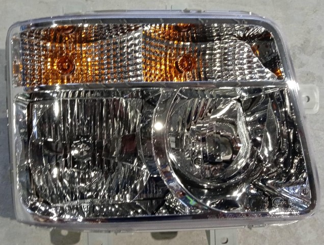 SEMIOPTICA DER HYUNDAI HD170 ORIGINAL