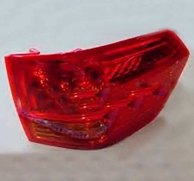 FAROL TRA DER GEELY GC515 (SEDAN)