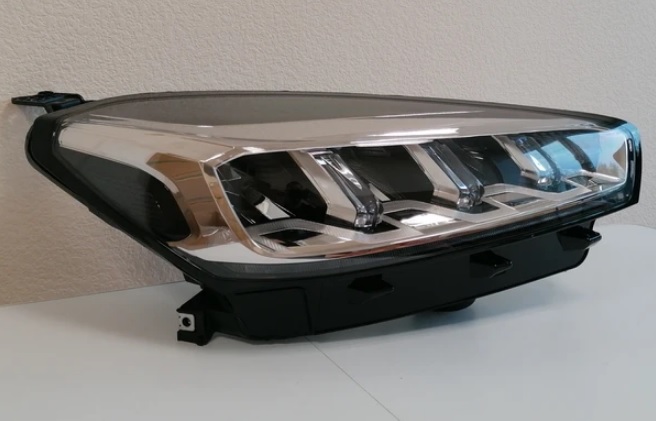SEMIOPTICA DER CHERY TIGGO 7 PRO 21-23 (LED)