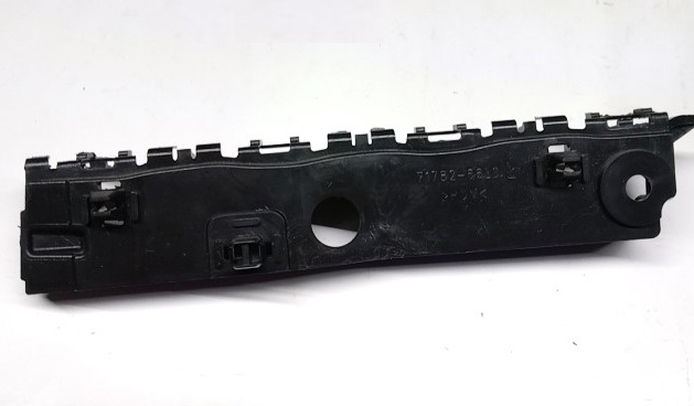 SOPORTE PARAG DEL IZQ SUZUKI K10 10