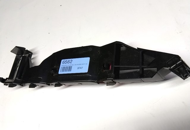 SOPORTE PARAG DEL IZQ SUZUKI SWIFT 06