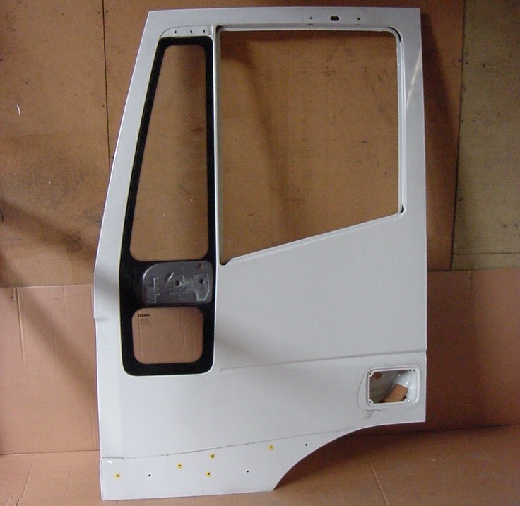 PUERTA IZQ IVECO CURSOR