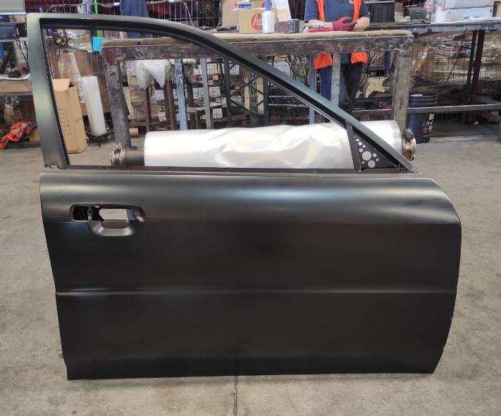 PUERTA DEL DER MITSUBISHI LANCER 06