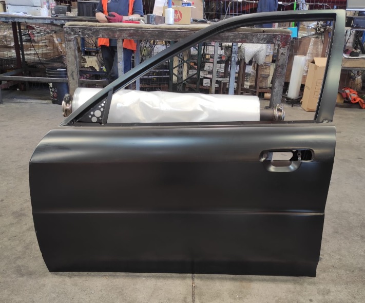 PUERTA DEL IZQ MITSUBISHI LANCER 06