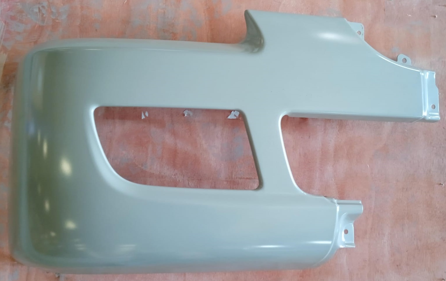 PARAGOLPE DEL HYUNDAI HD170 (DER) ORIGINAL