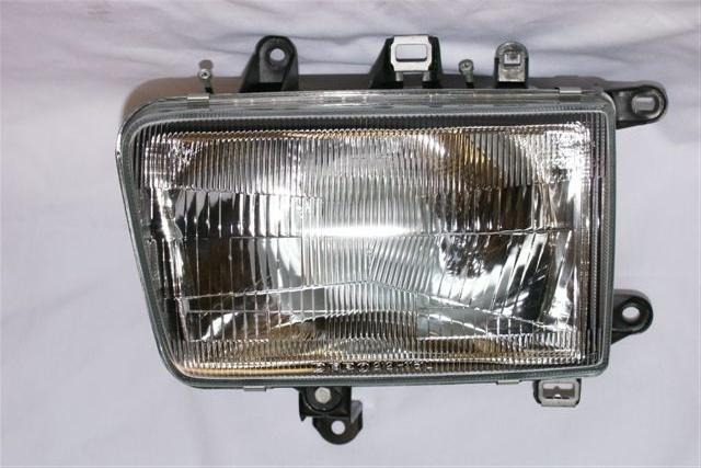 SEMIOPTICA IZQ TOYOTA HILUX 01 DEPO