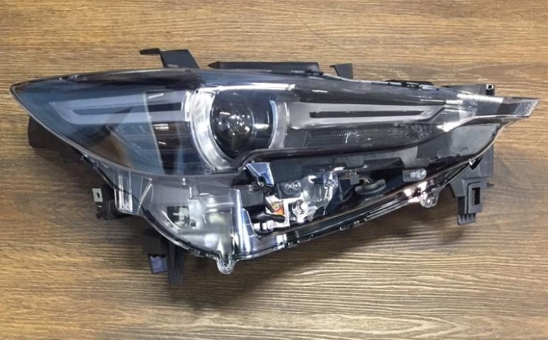 SEMIOPTICA DER MAZDA CX5