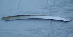 MOLDURA PARAG TRA PEUGEOT 2008 22 (PLATA)