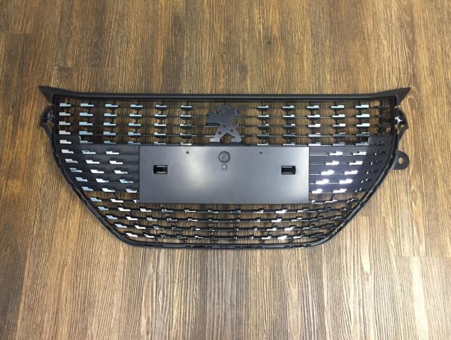 REJILLA PARAG DEL PEUGEOT 208 (CARETA) 21 CROMADA