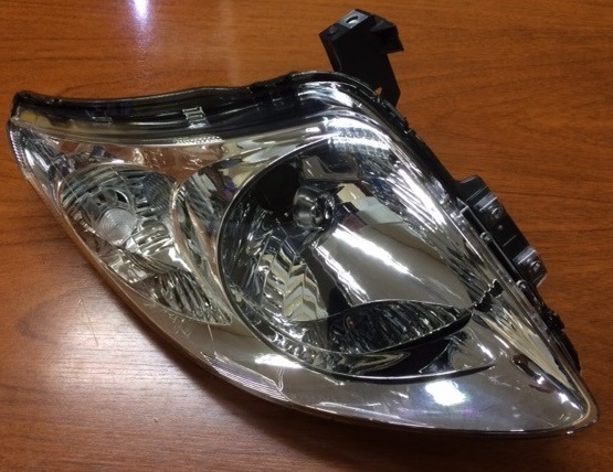 SEMIOPTICA IZQ SUZUKI SWIFT 06 OEM