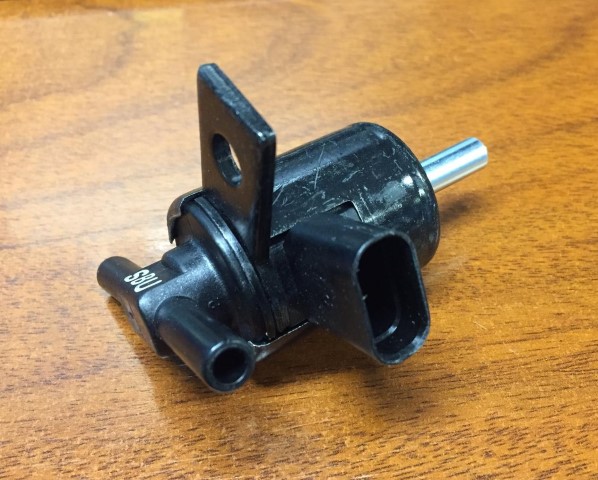 VALVULA SOLENOIDE FRENO MOTOR 24V HYUNDAI HD65-72