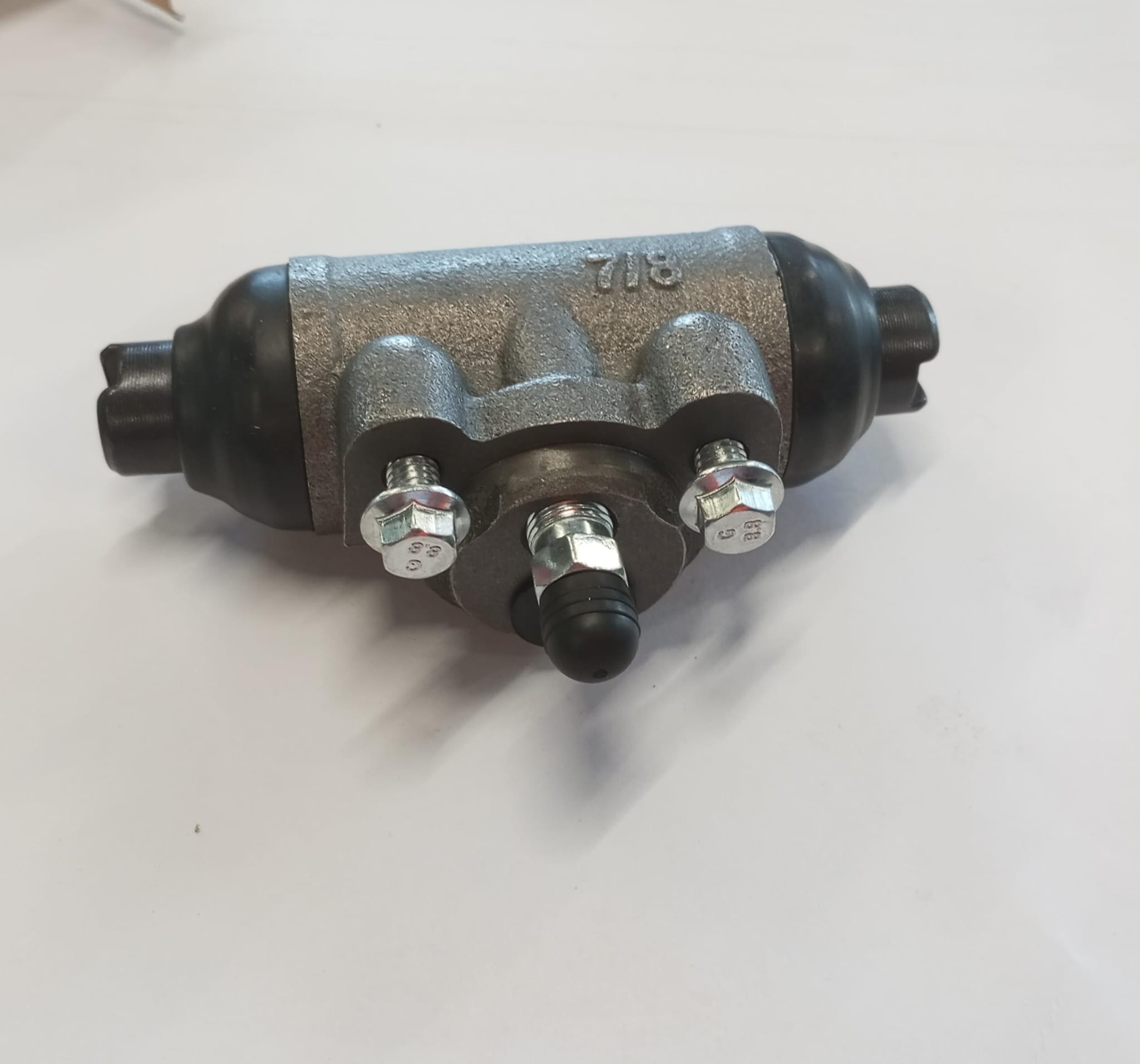CILINDRO FRENO TRA DER/IZQ C/PURGADOR DFSK V21-22